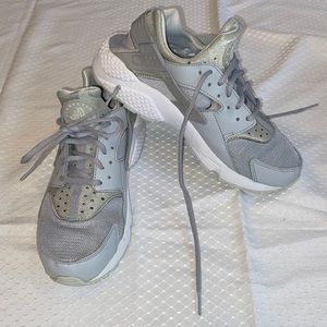 Nike Women’s 9,  Air Huarache Gray Sneakers